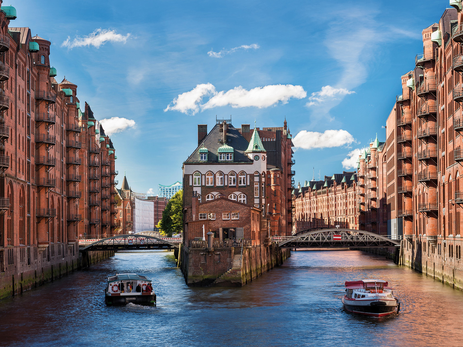 Hotels & Travel Packages | Hamburg