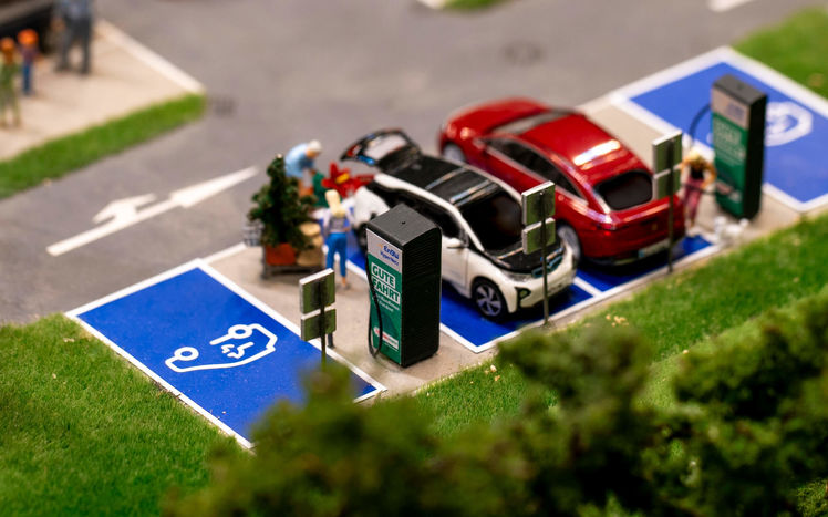 Airport baumarkt En BW ladestation 02 detail