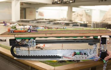 Content Flughafen Bayern Tractorpulling ausgebaut Knopfdruckaktion