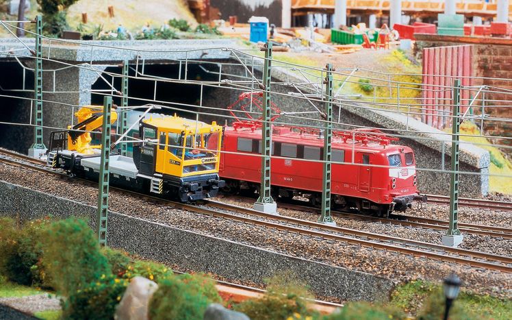 Hamburg Baufahrzeug Zug