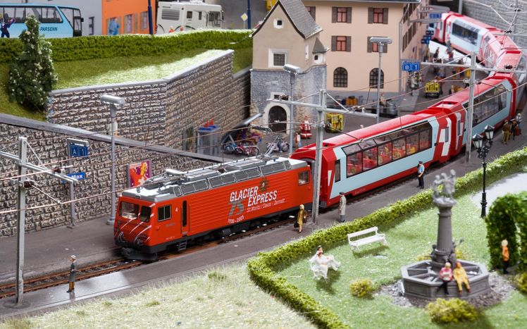 Schweiz Bahnhof St Max
