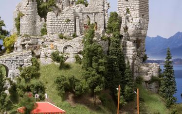 Schweiz Burgruine Ritterfest