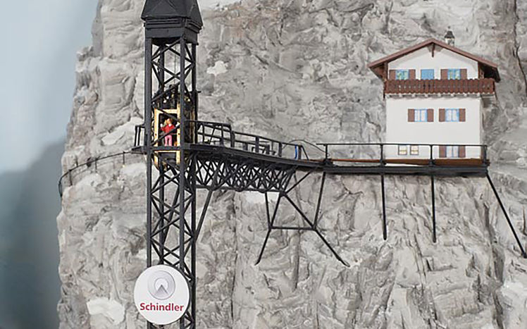 Schweiz Freiluftlift Nahauf1