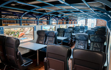 Content image bistro sitzbereich zugabteil