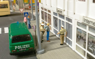 Dgs 1990 1999 04 mauerschuetzen